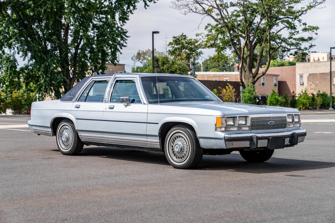 1991 Ford Crown Victoria - Image 7 of 31