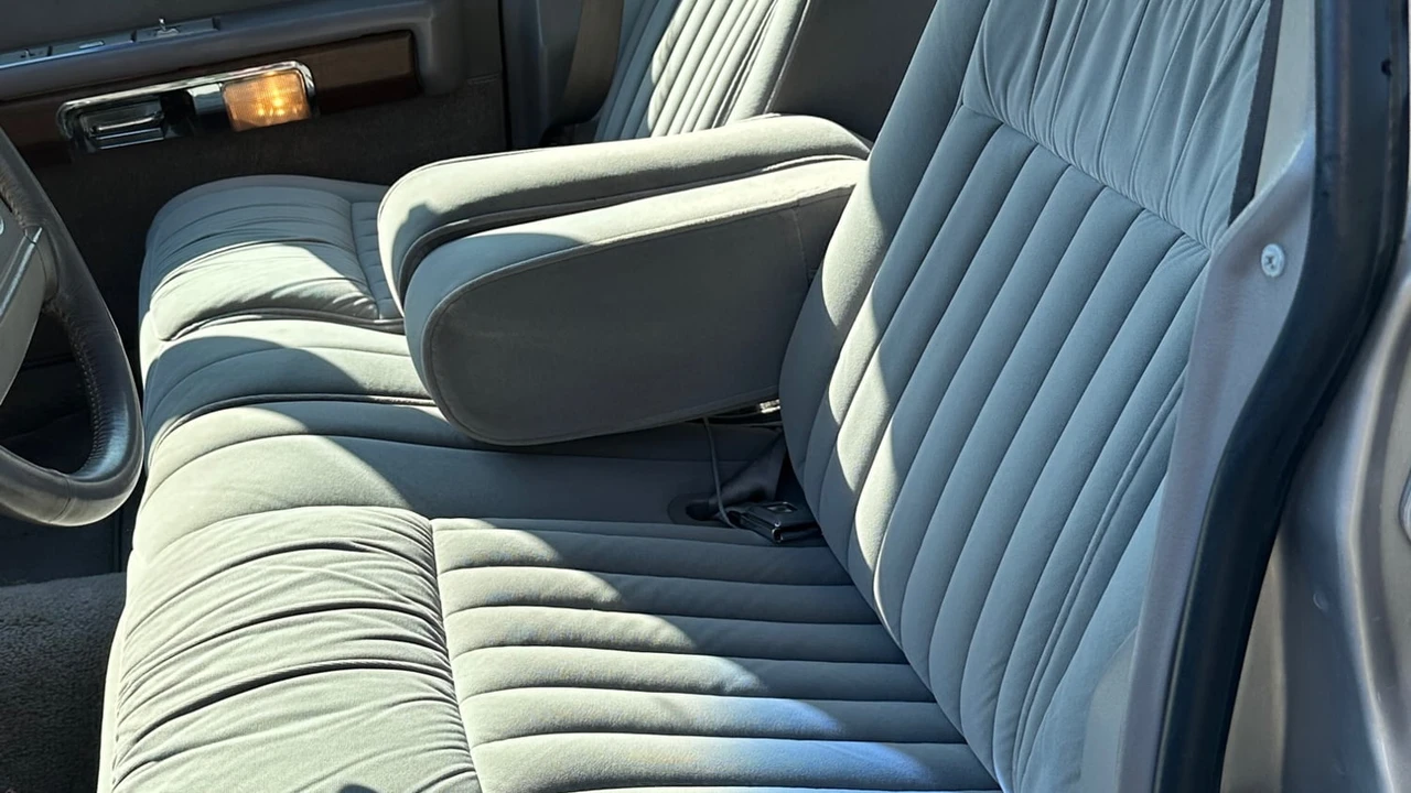 1991 Ford Crown Victoria - Image 4 of 24