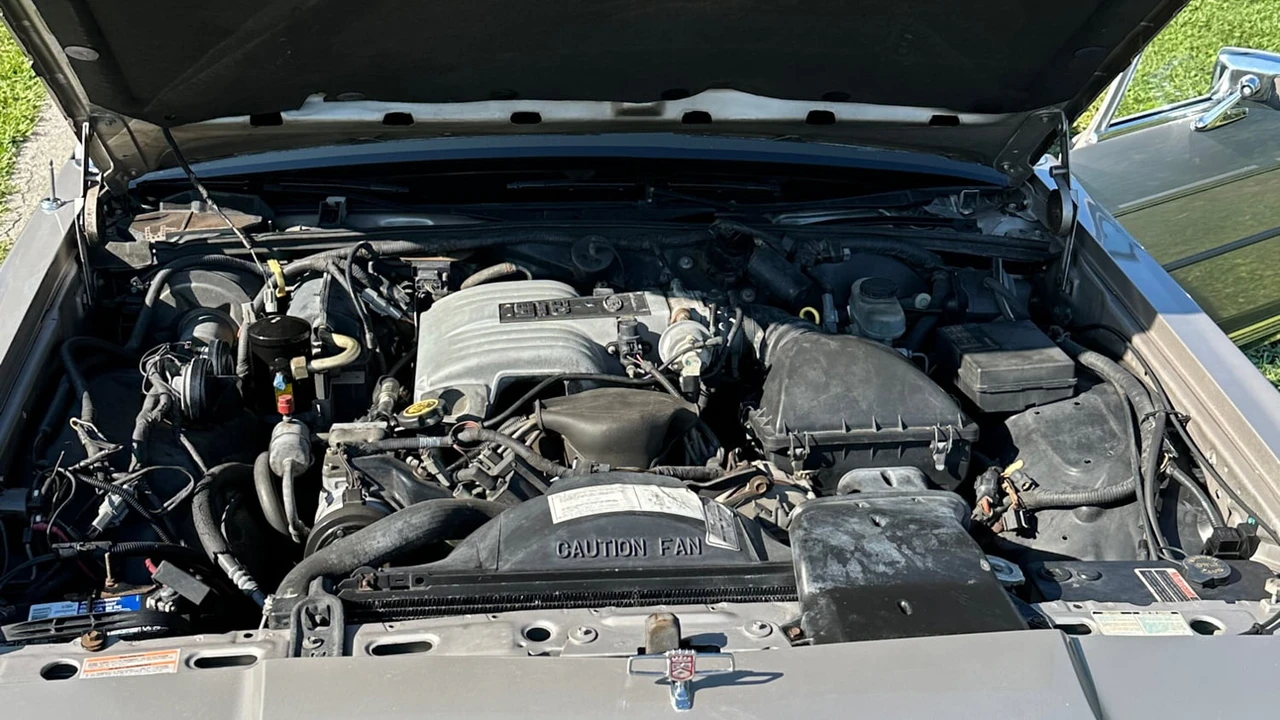 1991 Ford Crown Victoria - Image 7 of 24