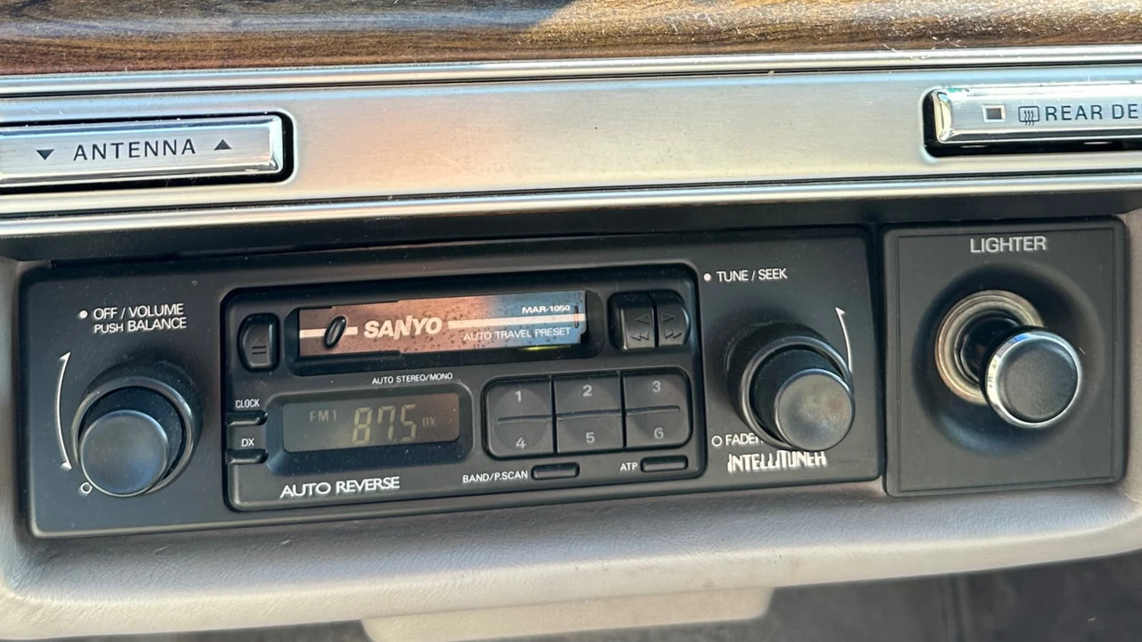 1991 Ford Crown Victoria - Image 22 of 24