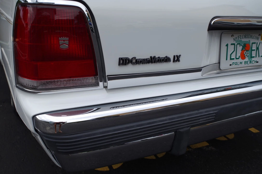 1991 Ford Crown Victoria - Image 20 of 31