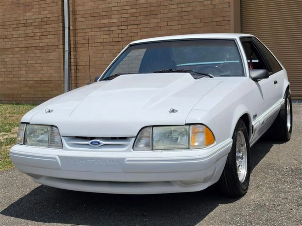 1991 Ford Mustang 3rd Gen - Image 2 of 31