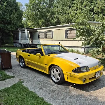1991 Ford Mustang Convertible 2D