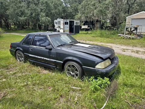 1991 Ford Mustang Coupe 2D
