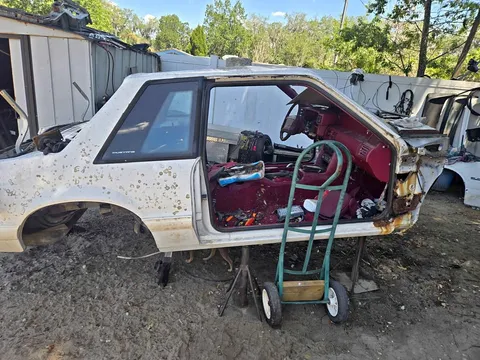 1991 Ford Mustang Coupe 2D