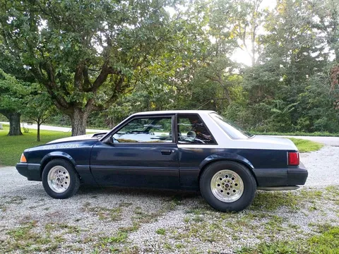 1991 Ford Mustang Coupe 2D