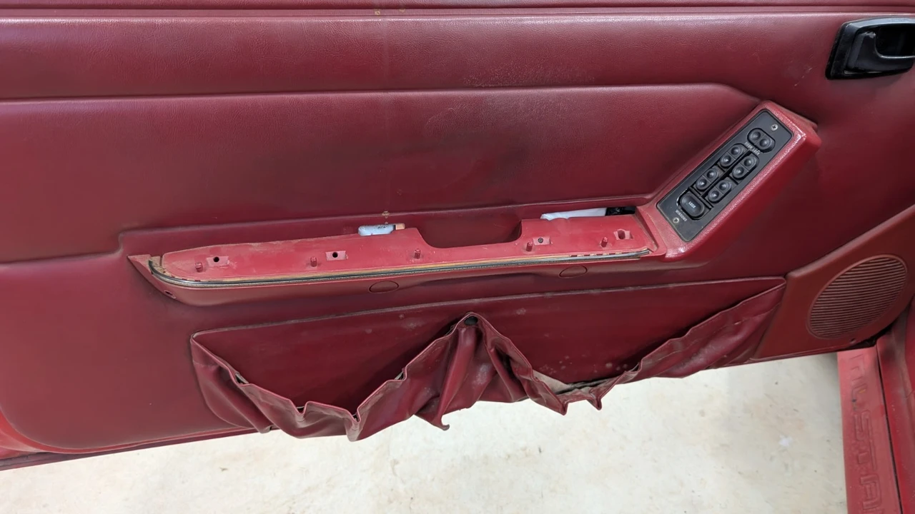 1991 Ford Mustang GT 3rd Gen - Image 16 of 20