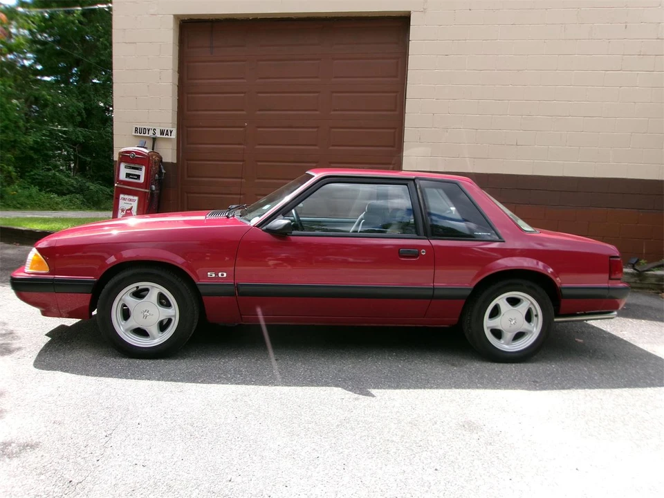 1991 Ford Mustang 3rd Gen - Image 2 of 31