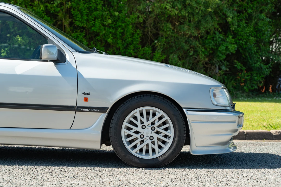 1991 Ford Sierra RS Cosworth - Image 23 of 31