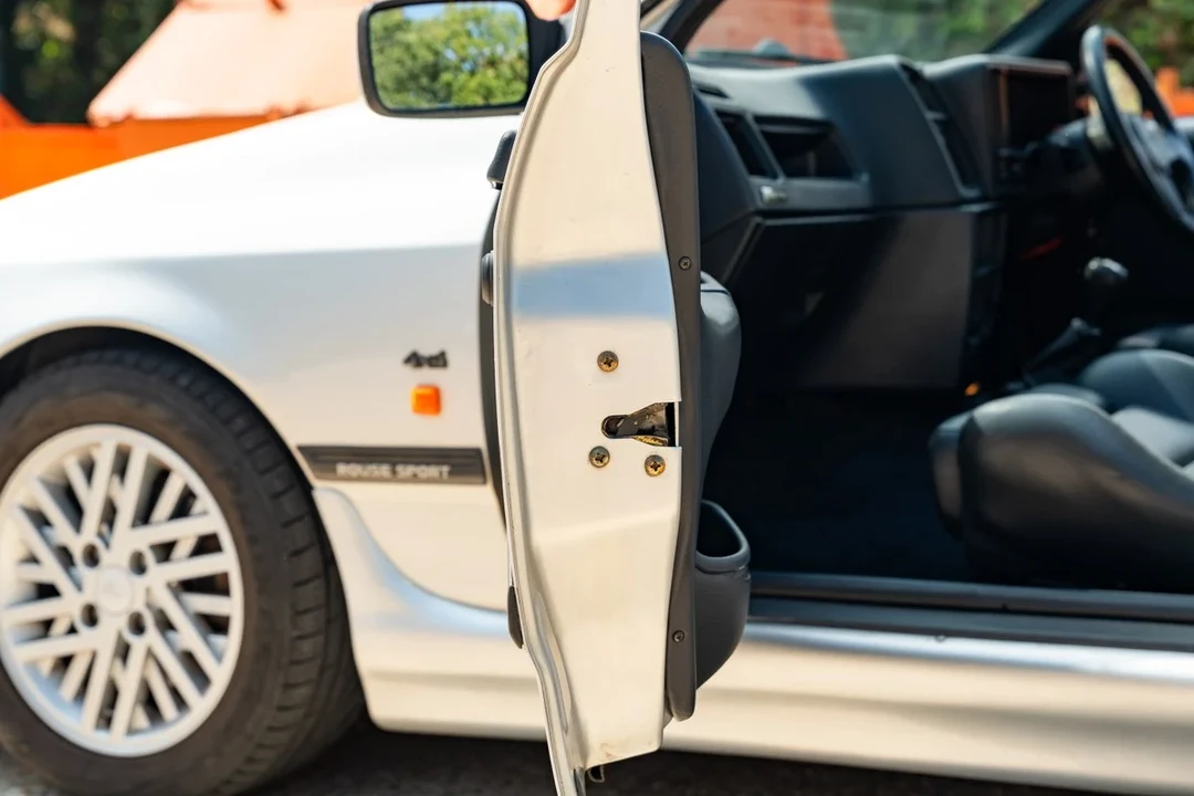 1991 Ford Sierra RS Cosworth - Image 25 of 30