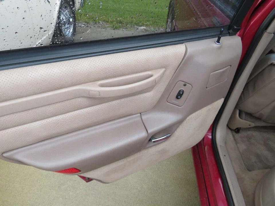 1991 Ford Taurus 1st Gen - Image 12 of 25