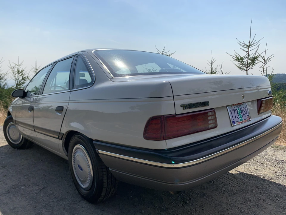 1991 Ford Taurus 1st Gen - Image 30 of 31