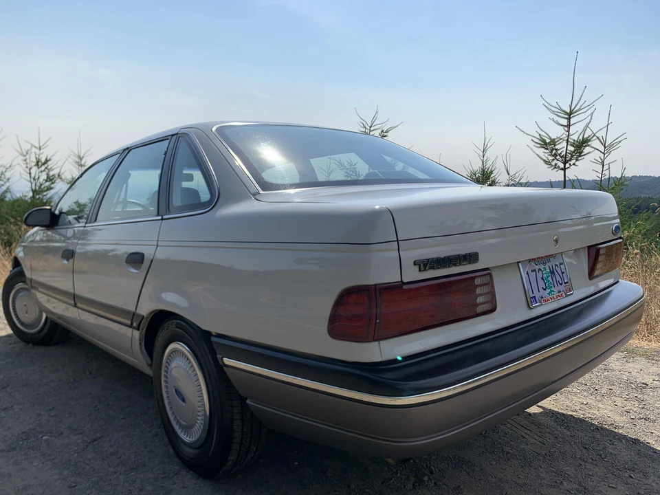 1991 Ford Taurus 1st Gen - Image 31 of 31
