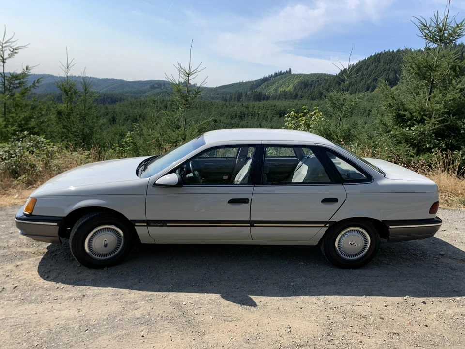 1991 Ford Taurus 1st Gen - Image 14 of 31