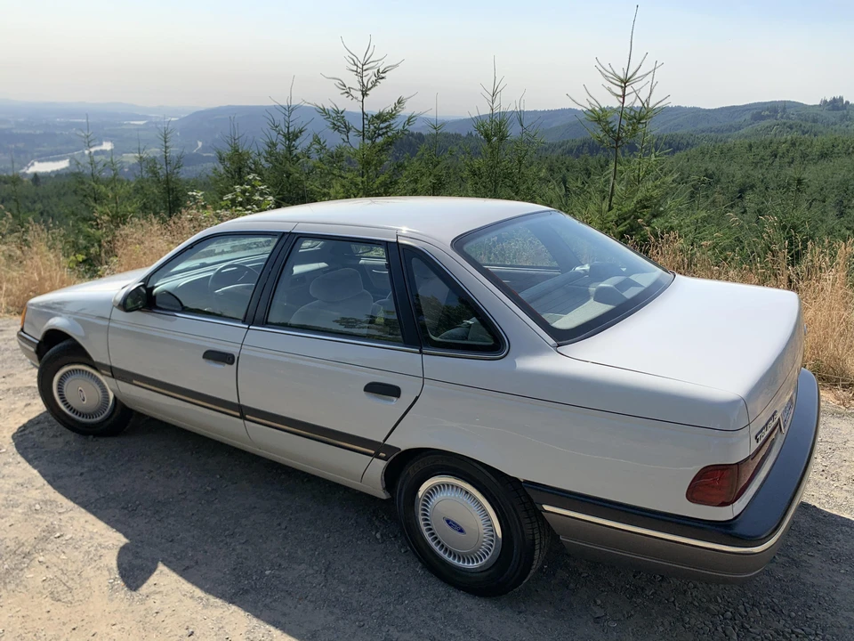 1991 Ford Taurus 1st Gen - Image 18 of 31