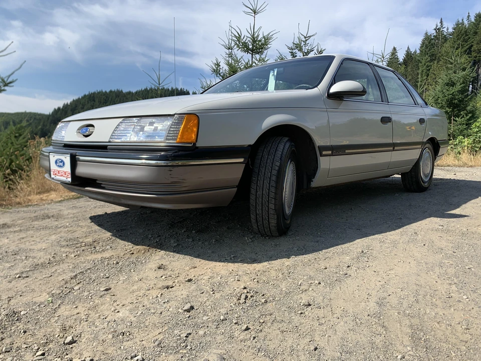 1991 Ford Taurus 1st Gen - Image 12 of 31