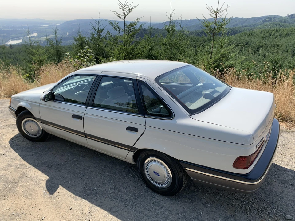 1991 Ford Taurus 1st Gen - Image 26 of 31