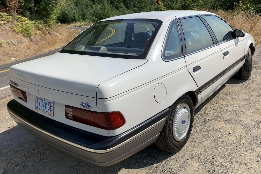 1991 Ford Taurus 1st Gen - Image 5 of 31
