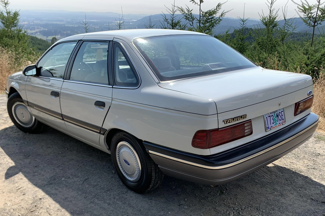 1991 Ford Taurus 1st Gen - Image 4 of 31