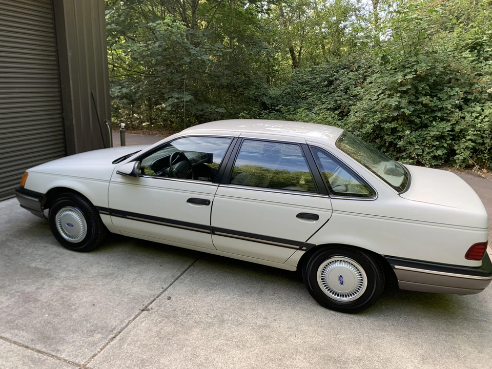 1991 Ford Taurus 1st Gen - Image 22 of 31