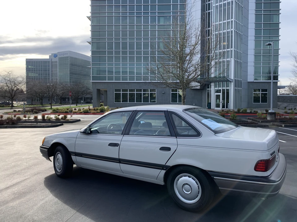 1991 Ford Taurus 1st Gen - Image 21 of 31