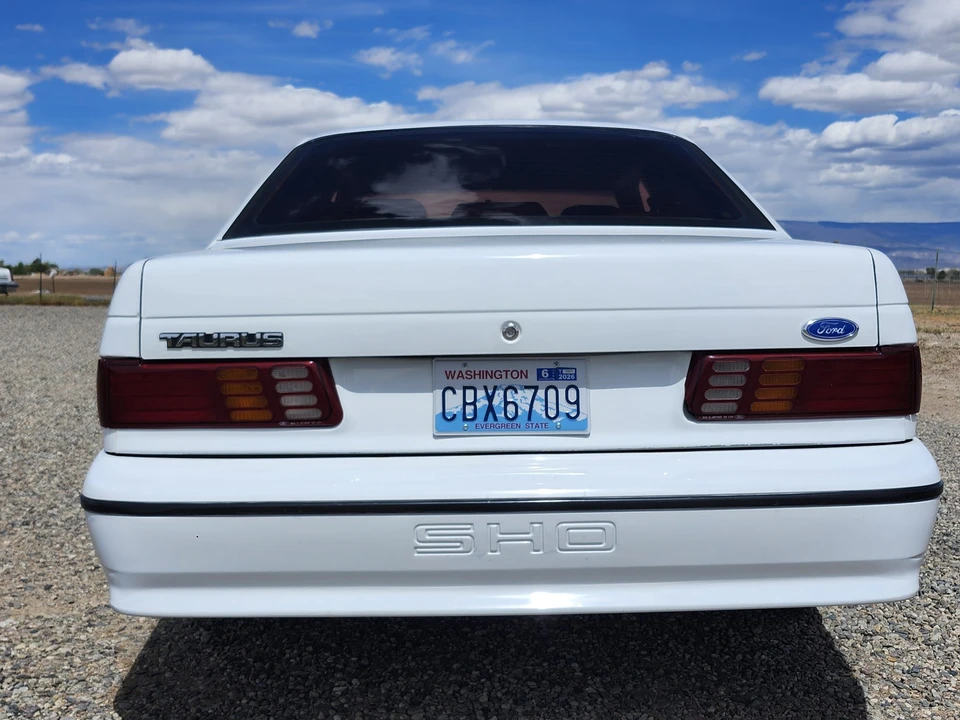 1991 Ford Taurus SHO 1st Gen - Image 4 of 31