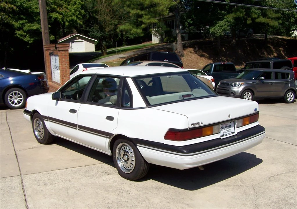 1991 Ford - Image 2 of 17