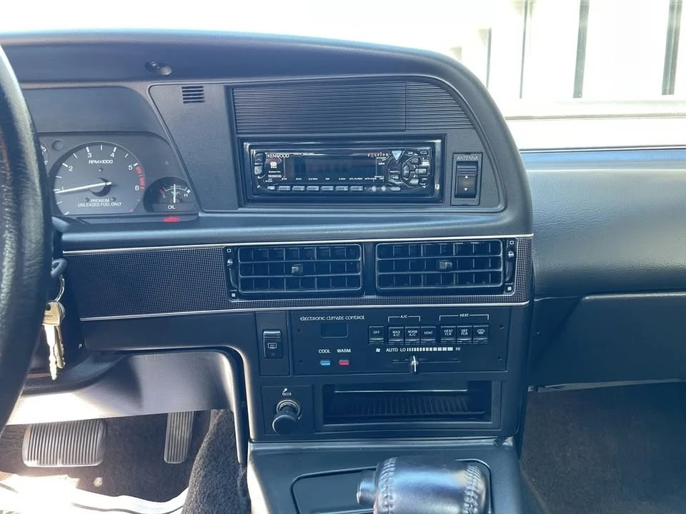 1991 Ford Thunderbird 9th Gen - Image 13 of 17