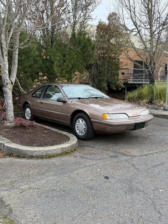 1991 Ford Thunderbird 10th Gen - Image 2 of 6