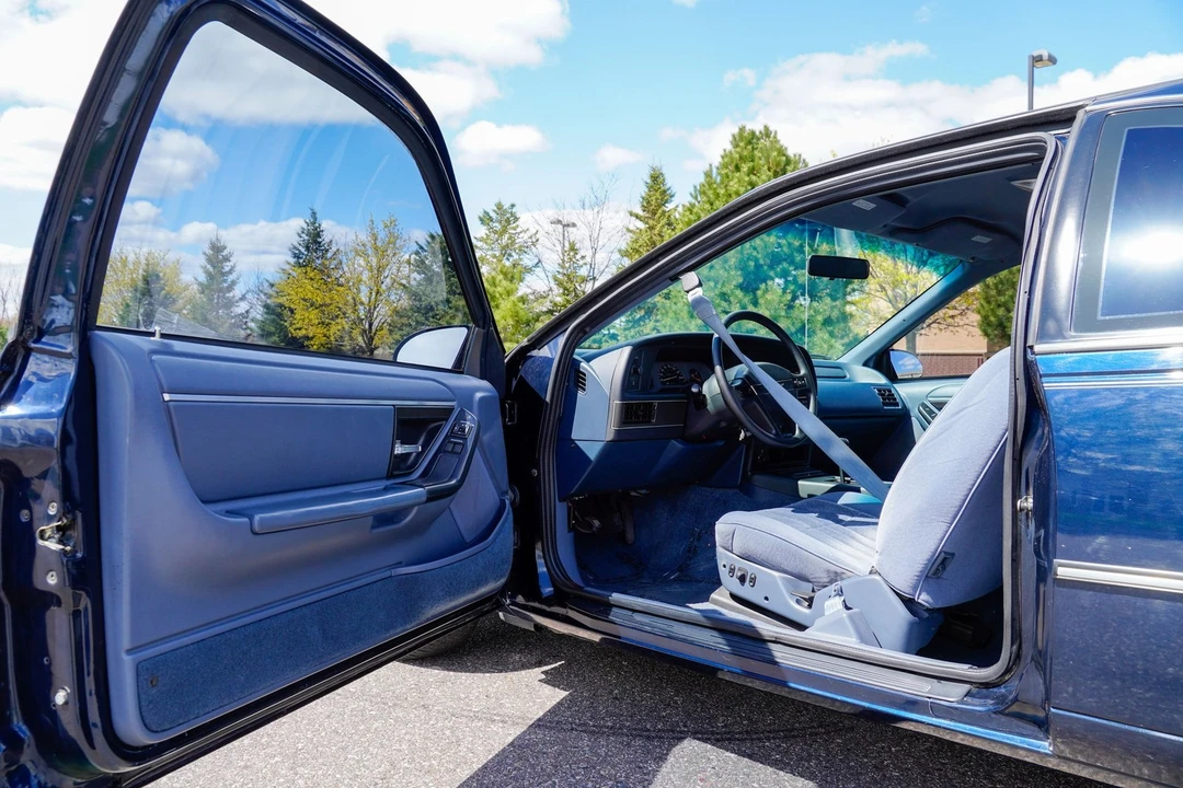 1991 Ford Thunderbird 10th Gen - Image 10 of 31