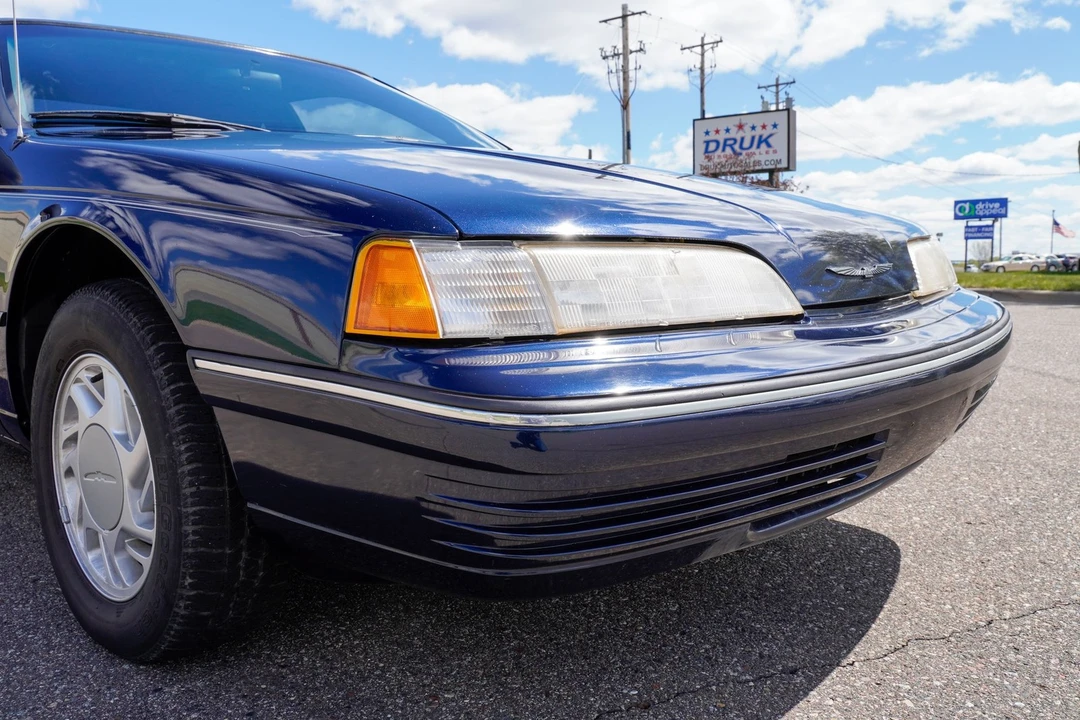 1991 Ford Thunderbird 10th Gen - Image 21 of 31