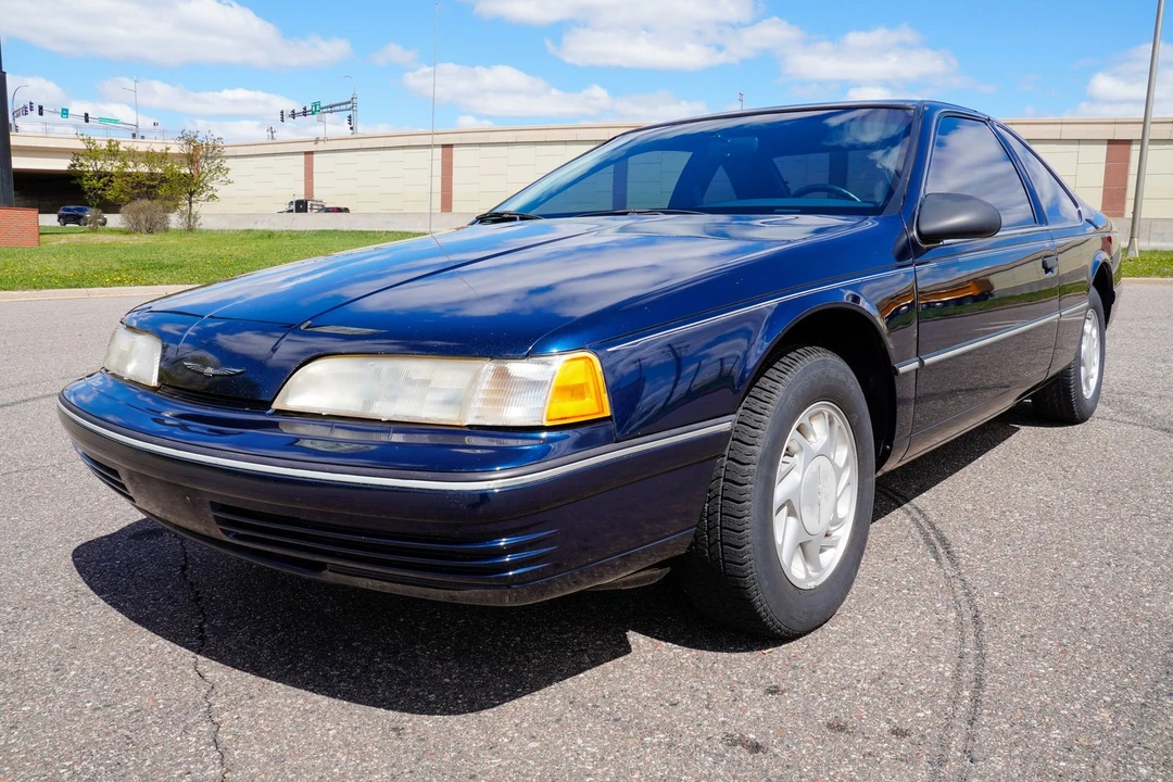 1991 Ford Thunderbird 10th Gen - Image 8 of 31