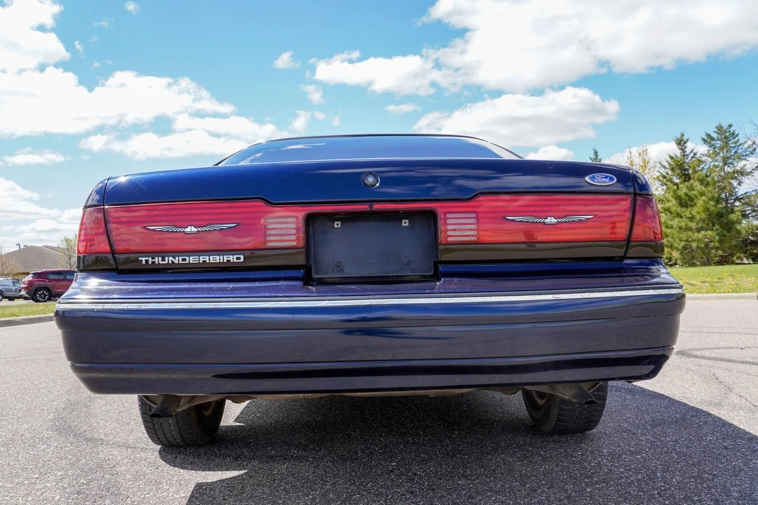 1991 Ford Thunderbird 10th Gen - Image 30 of 31