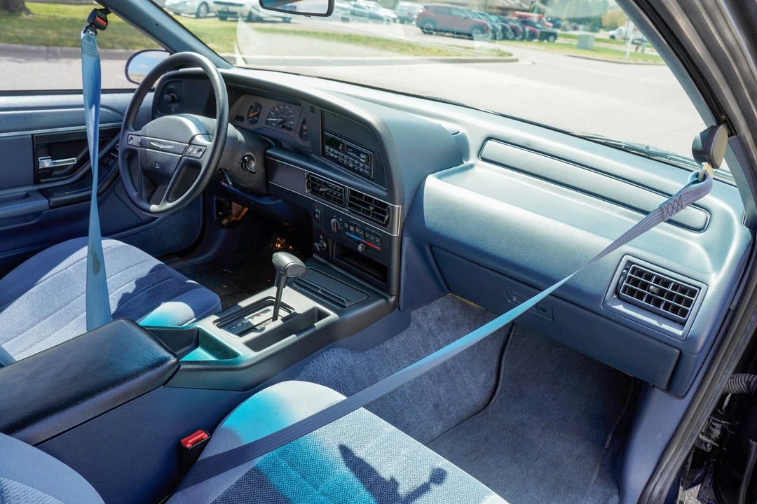 1991 Ford Thunderbird 10th Gen - Image 14 of 31