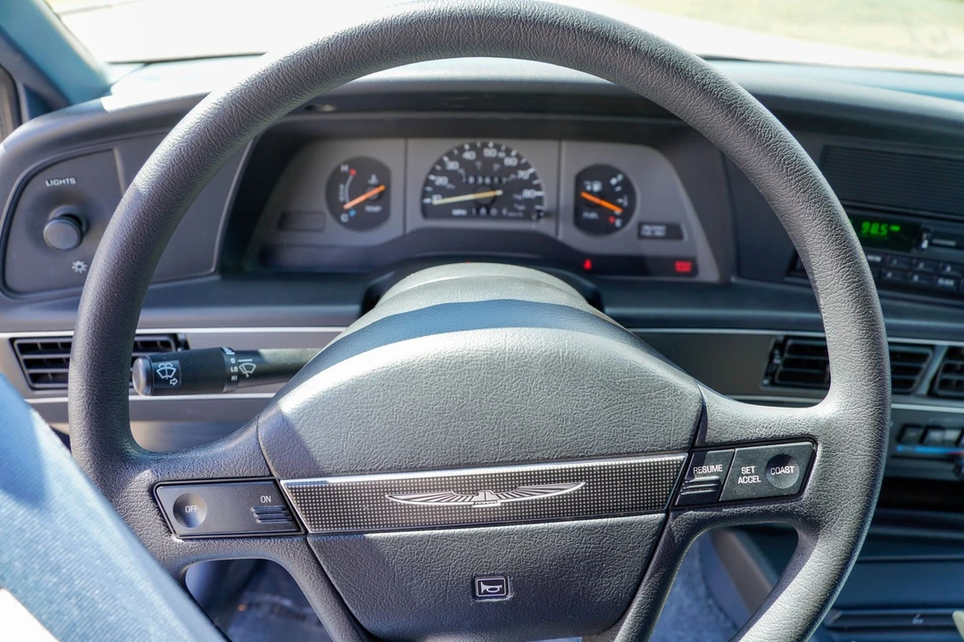 1991 Ford Thunderbird 10th Gen - Image 12 of 31