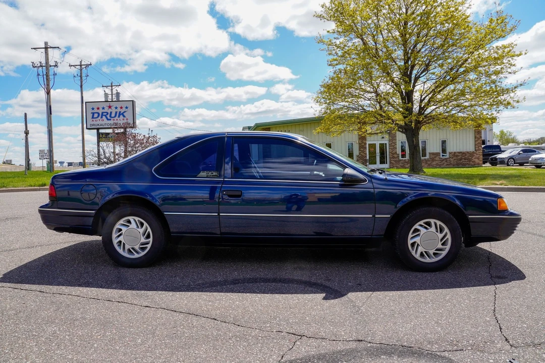 1991 Ford Thunderbird 10th Gen - Image 2 of 31