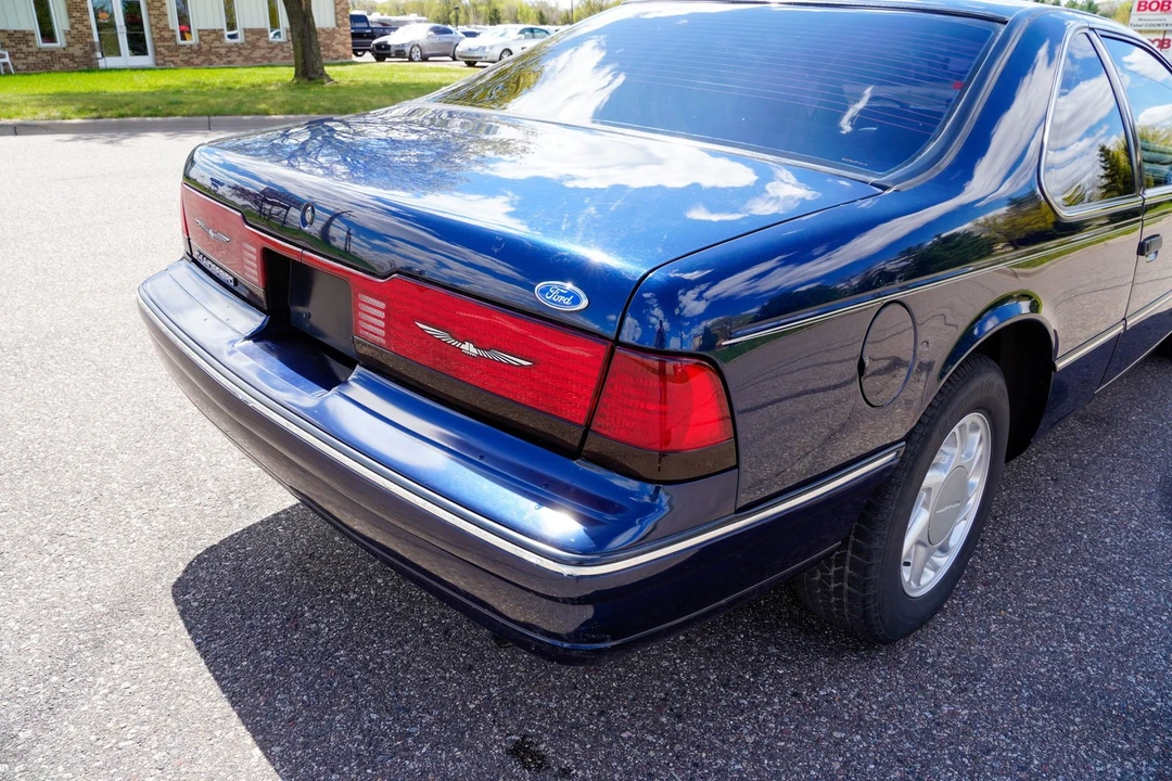 1991 Ford Thunderbird 10th Gen - Image 26 of 31