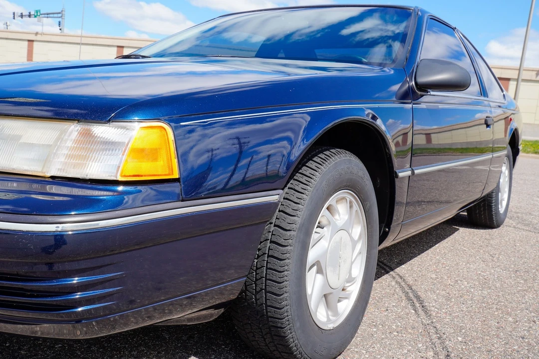 1991 Ford Thunderbird 10th Gen - Image 19 of 31