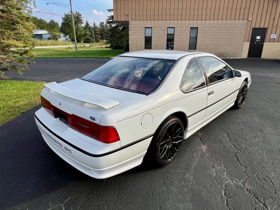 1991 Ford Thunderbird 10th Gen - Image 11 of 21