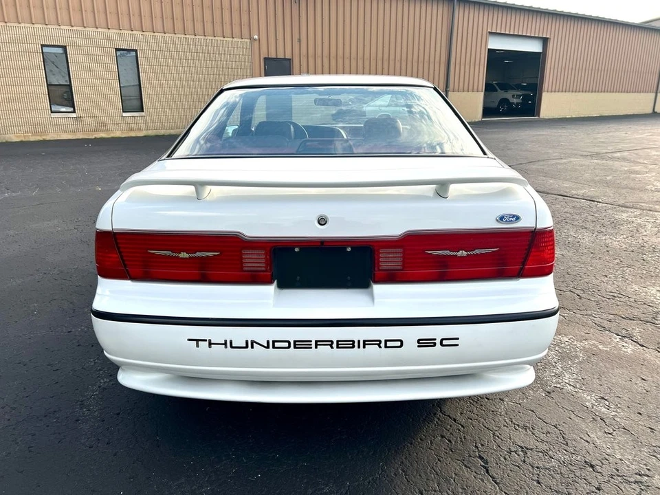 1991 Ford Thunderbird 10th Gen - Image 5 of 21