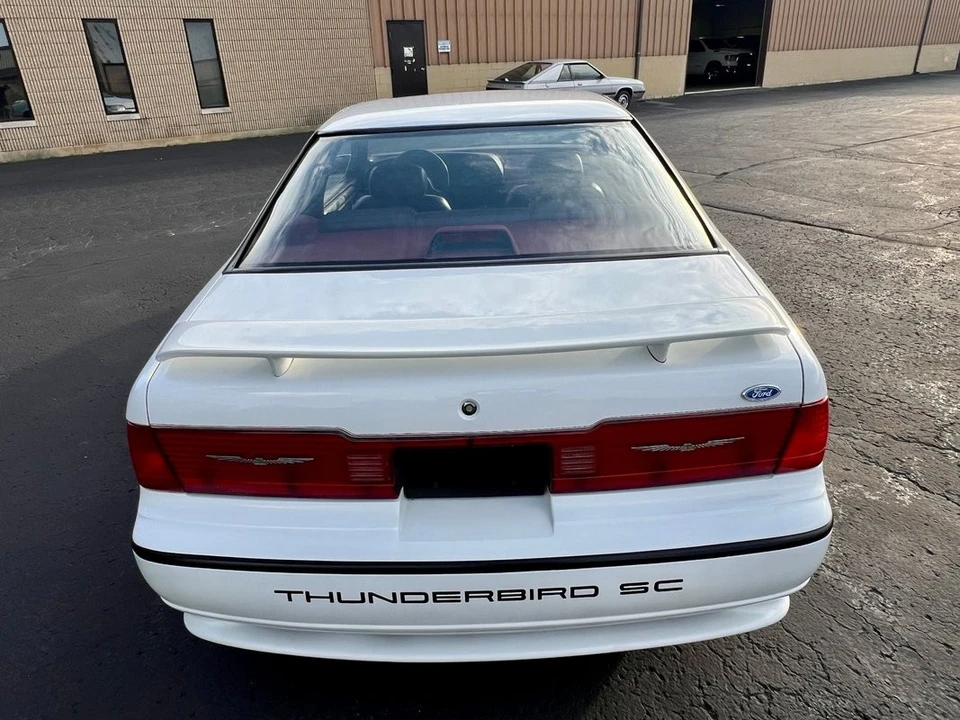 1991 Ford Thunderbird 10th Gen - Image 12 of 21