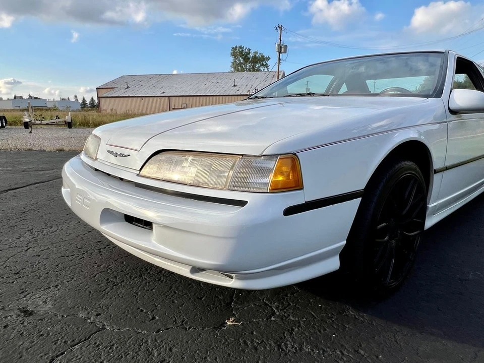 1991 Ford Thunderbird 10th Gen - Image 15 of 31