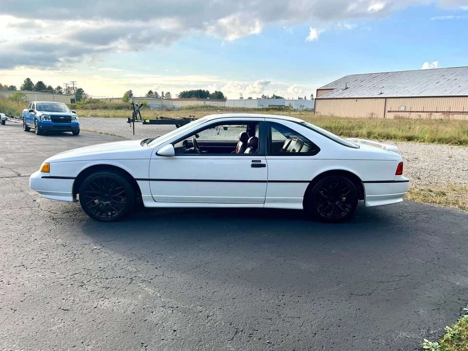 1991 Ford Thunderbird 9th Gen - Image 7 of 12