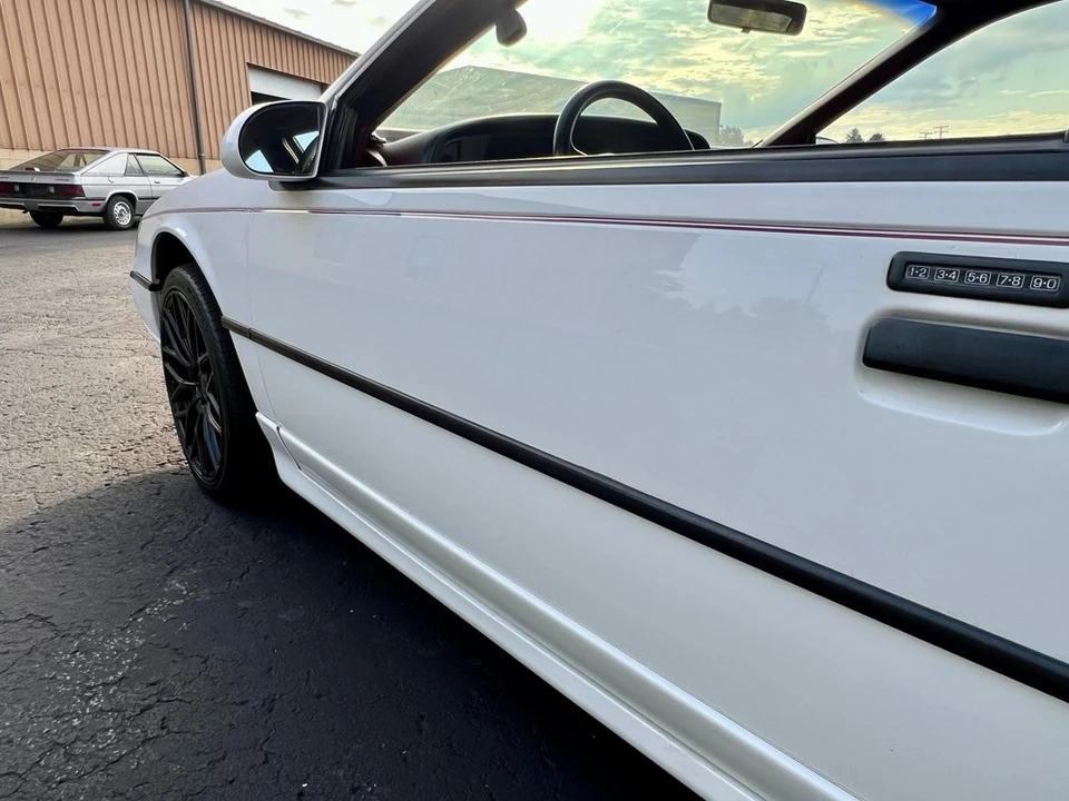 1991 Ford Thunderbird 10th Gen - Image 22 of 31