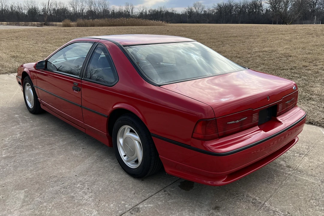 1991 Ford Thunderbird 10th Gen - Image 4 of 14