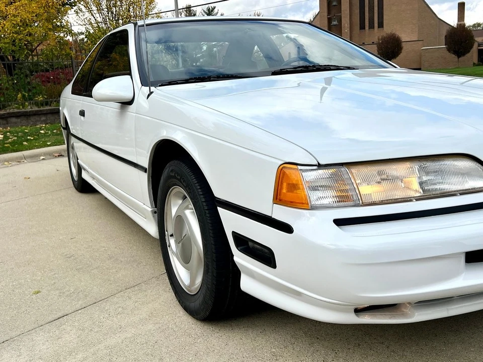 1991 Ford - Image 13 of 31