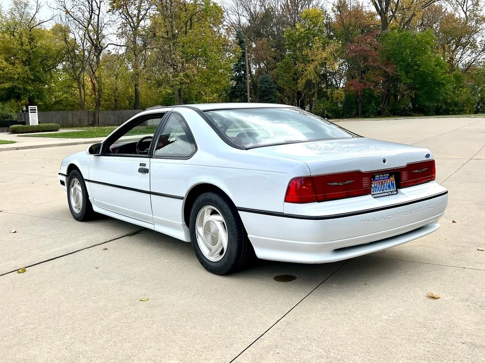 1991 Ford Thunderbird 9th Gen - Image 8 of 21