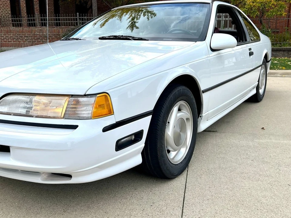 1991 Ford Thunderbird 10th Gen - Image 10 of 21