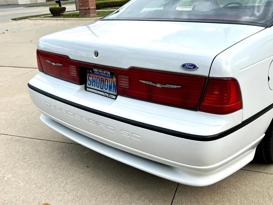 1991 Ford Thunderbird 10th Gen - Image 15 of 21