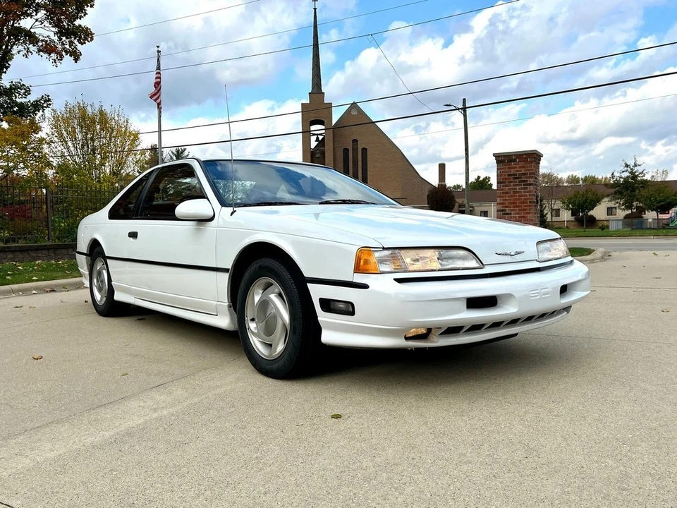 1991 Ford Thunderbird 10th Gen - Image 4 of 21